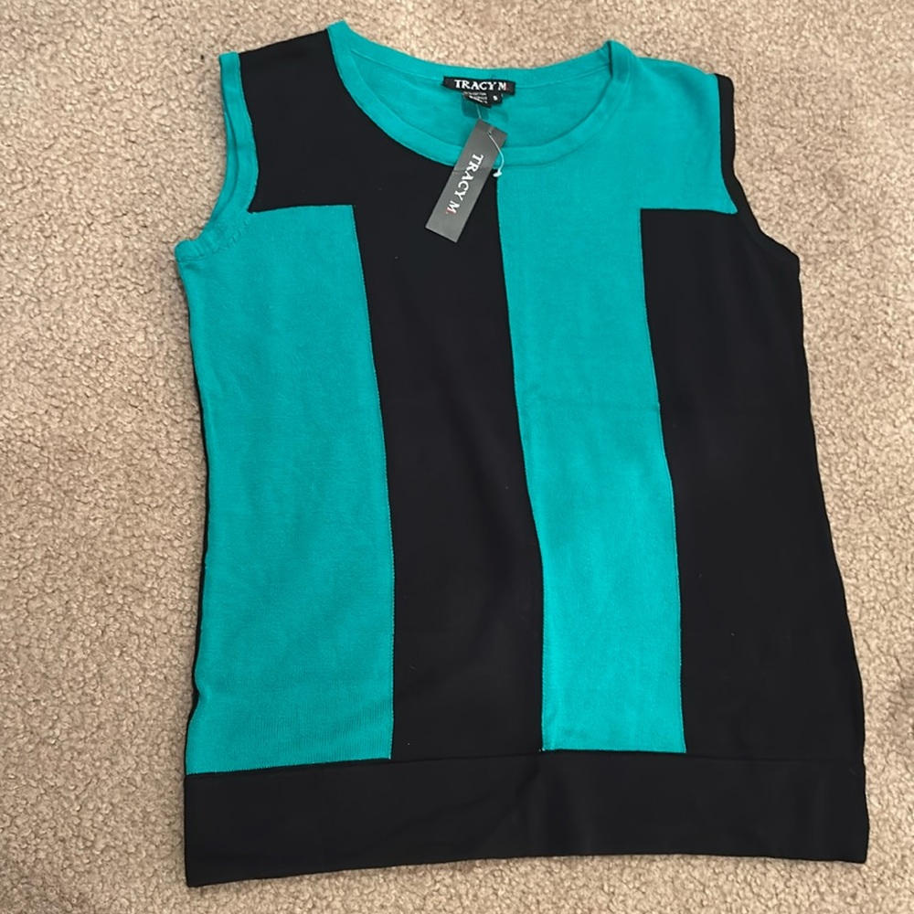 NWT TRACY M Sleeveless Blue and Black Top Size S